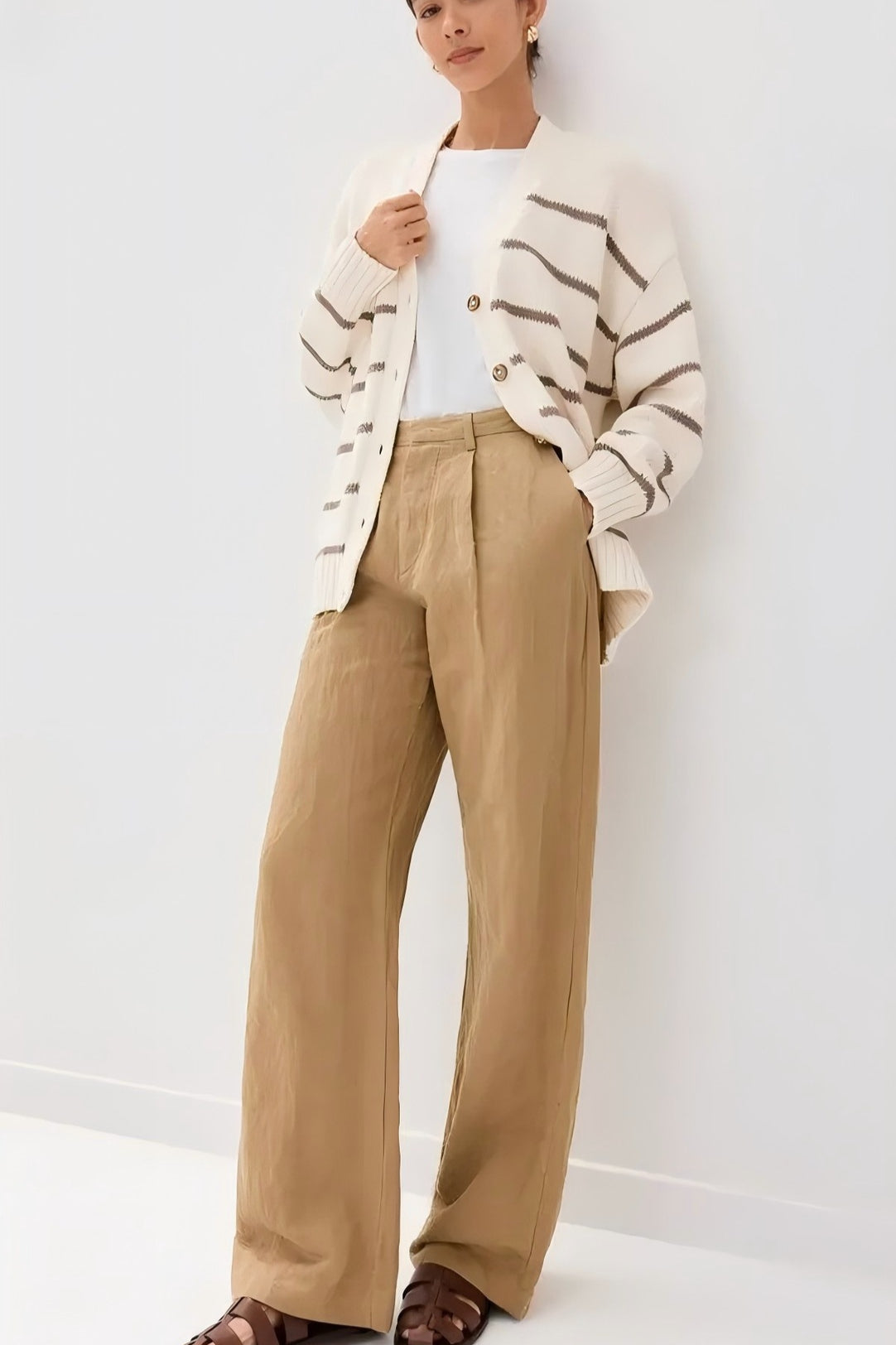 V-Ausschnitt gestreifter Baumwollpullover