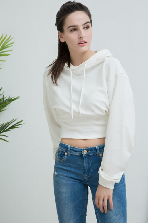 Blusa Cropped com Capuz, Cintura Ajustada e Moletom Solto