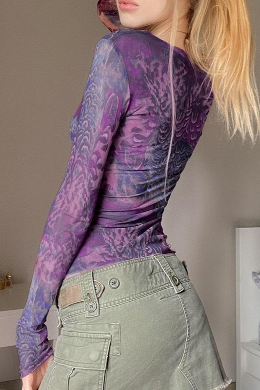 Bluse mit gekreuztem V-Ausschnitt und Muster