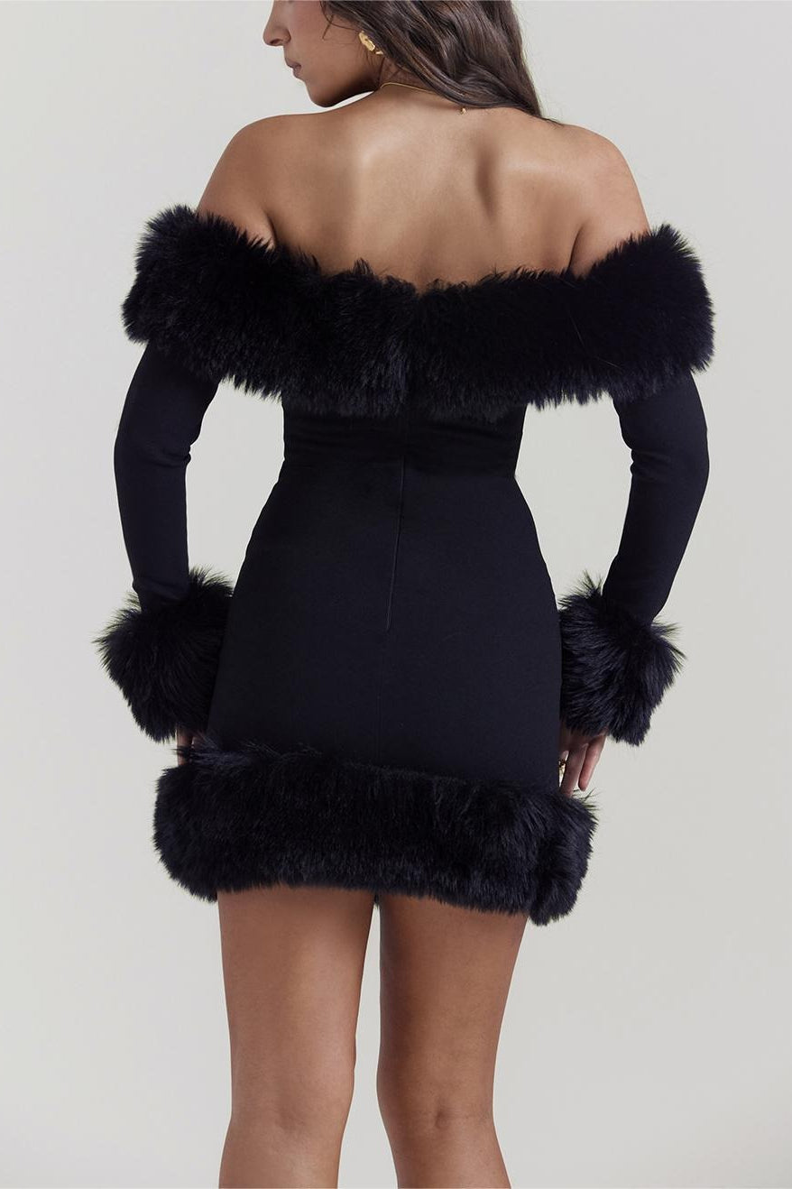 Vestido corto ajustado de cuerpo con panel borroso, escote a los hombros y cintura ceñida