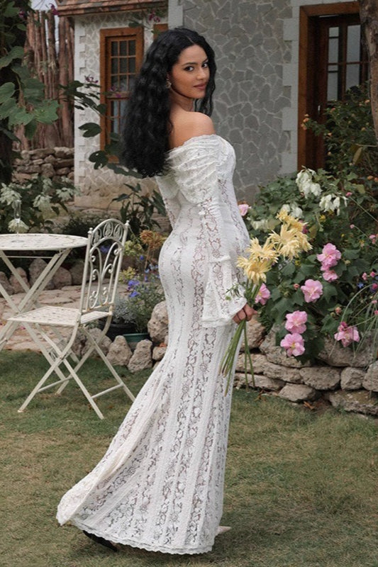 Vestido bohemio sin tirantes de encaje y manga larga