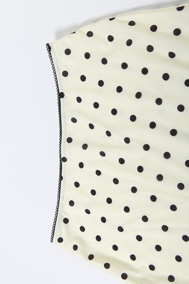 Fester Rock mit hoher Taille und eng anliegendem Schnitt, gepunktet