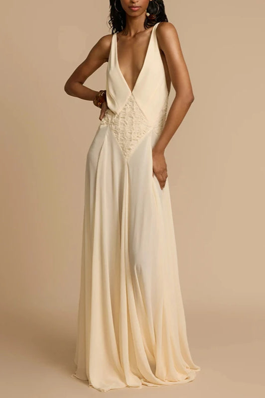 Robe bohème à encolure en V profonde avec empiècements en dentelle