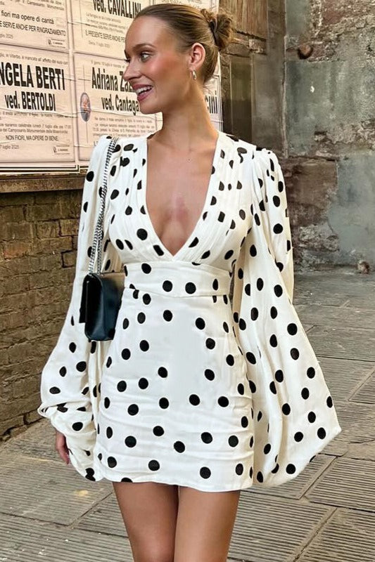 Robe courte moulante à pois vintage