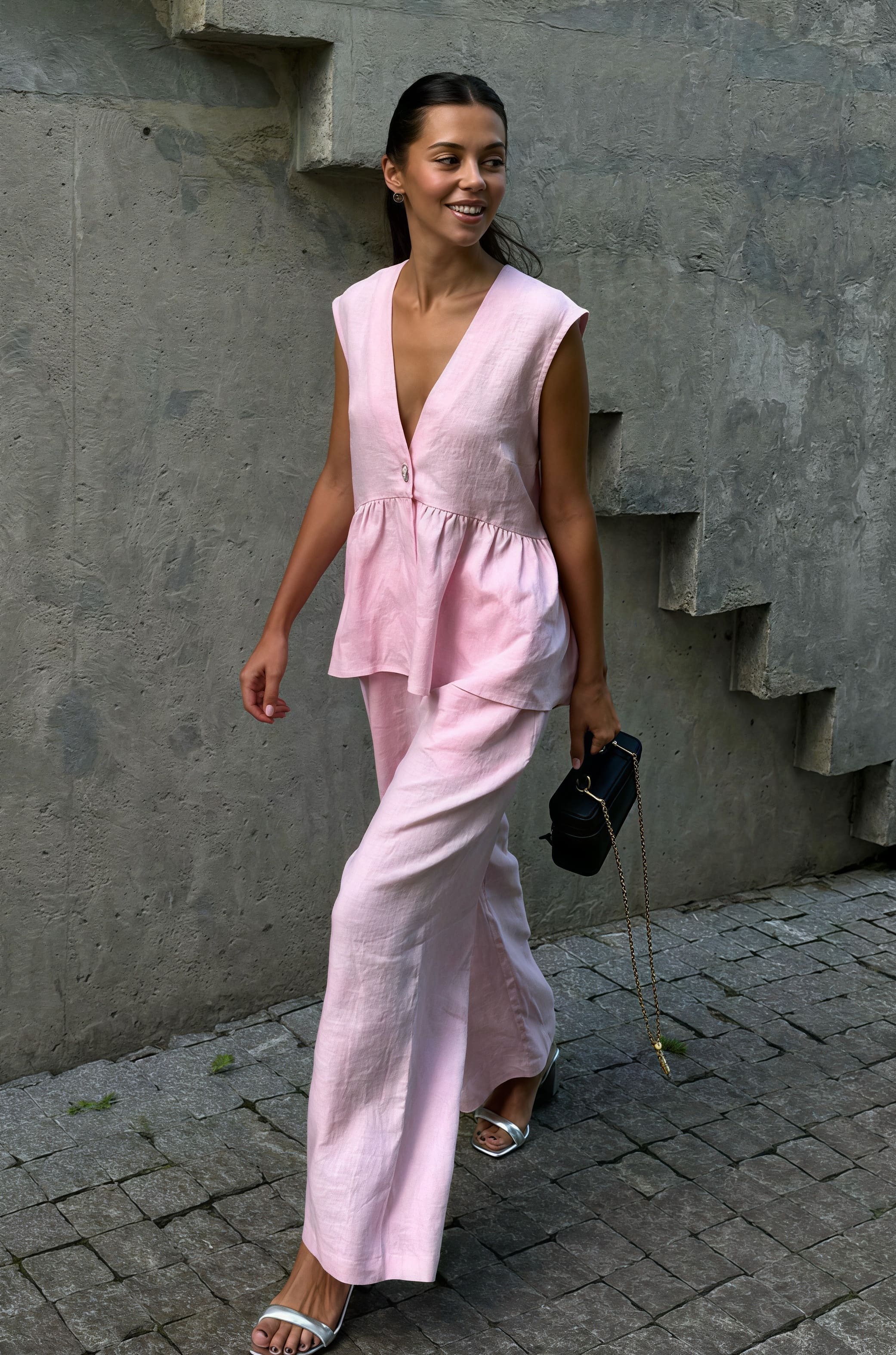 Romantisches Baumwoll-Top mit V-Ausschnitt und ärmellosem Weste-Hose-Zweiteiler