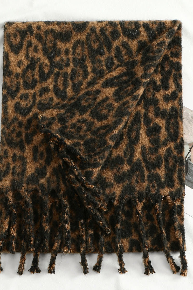 Cachecol Grosso com Estampa de Onça em Cashmere Sintético