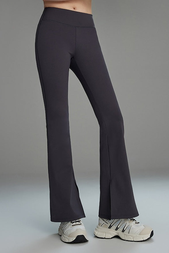 Gebürstete, mit Fleece gefütterte, ausgestellte Leggings mit Schlitz