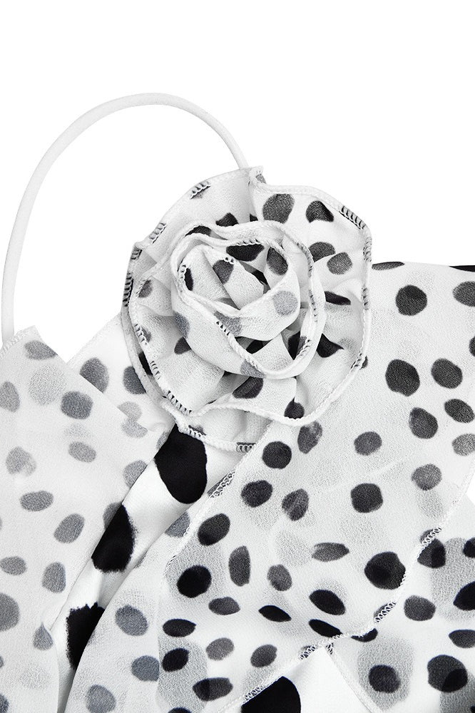 Maxikleid aus Satin mit Tupfenmuster, rückenfrei und figurbetont