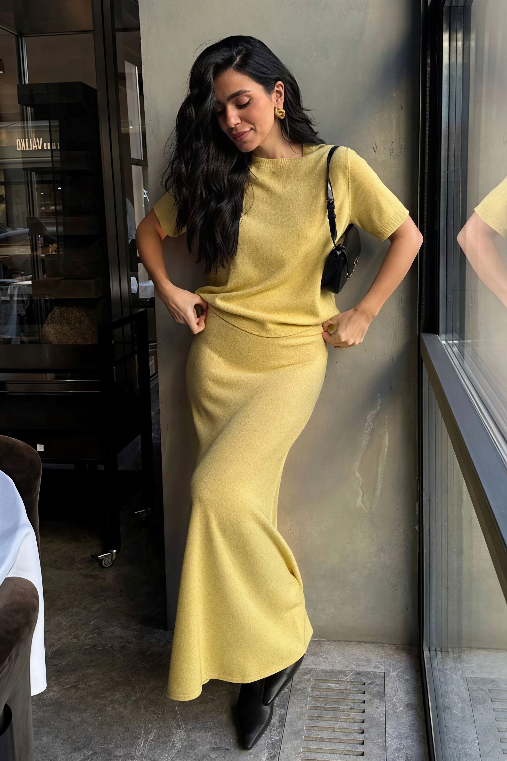 Completo Gonna e Maglia a Maniche Corte Minimalista