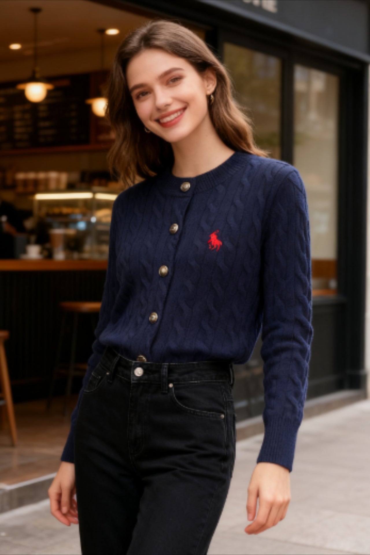 Cárdigan de lana con cable bordado