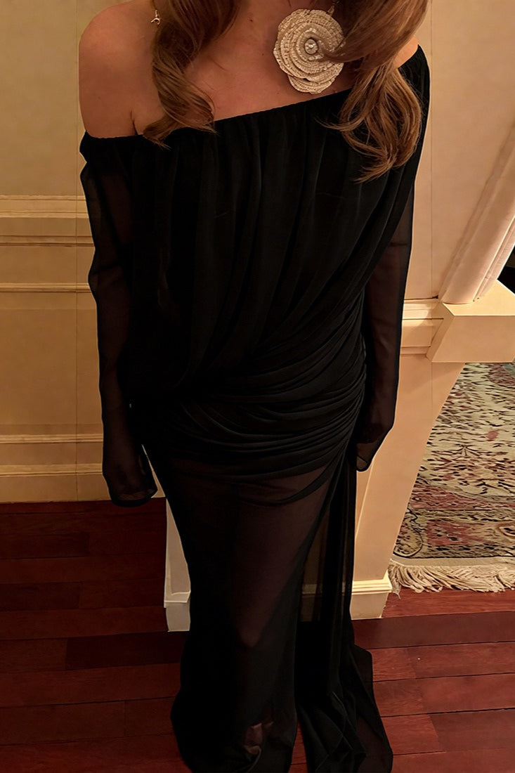 Pevné síťované průsvitné šaty s odhalenými rameny a řasením, elegantní maxi délka