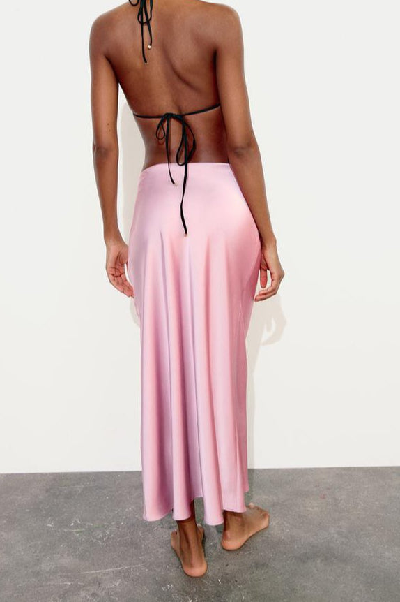 Schlanker hoher Taillenrock aus Satin mit geradem Schnitt in Midi-Länge