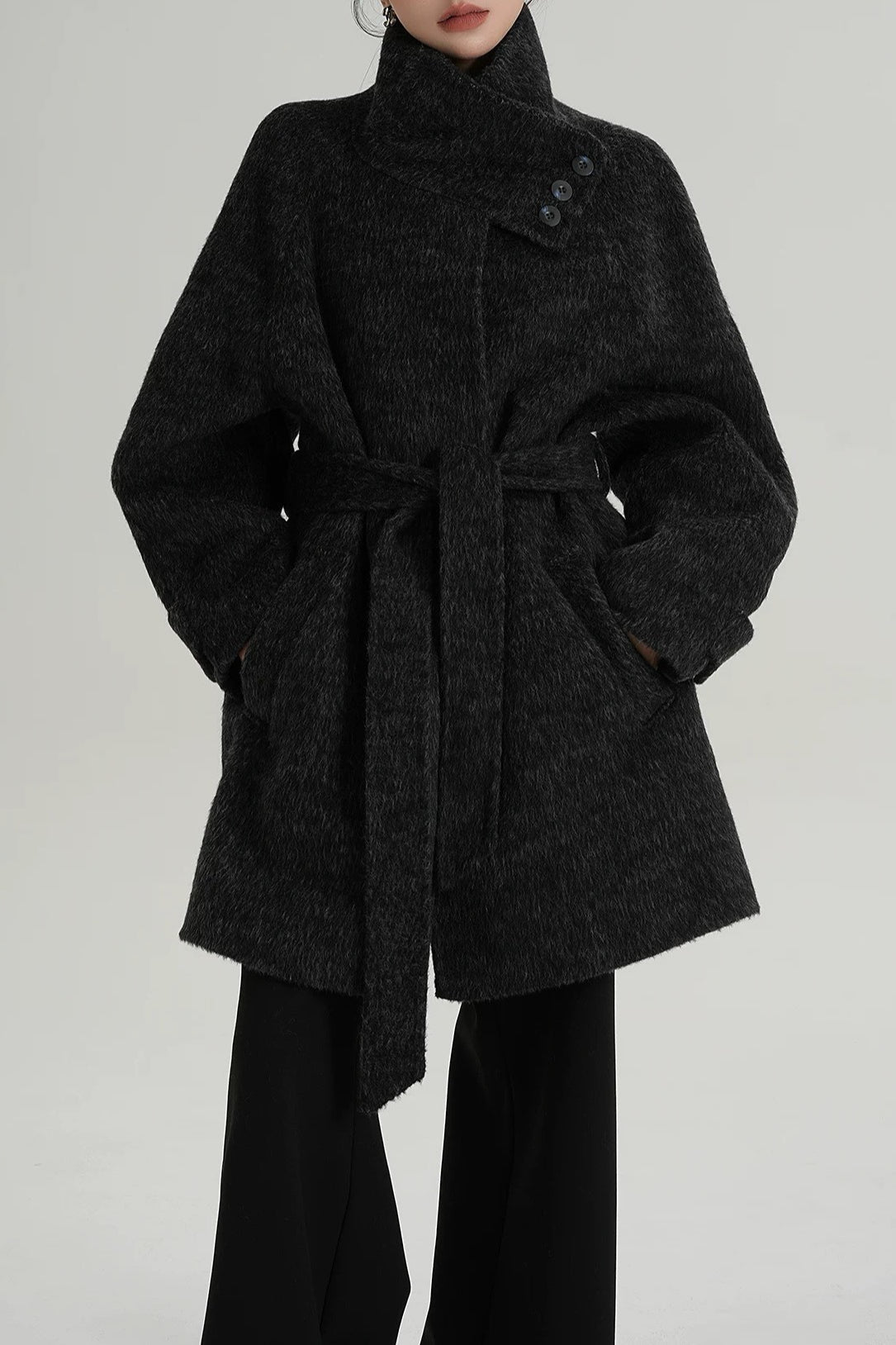 Abrigo suelto de lana sólida cálido con cuello alto simulado elegante