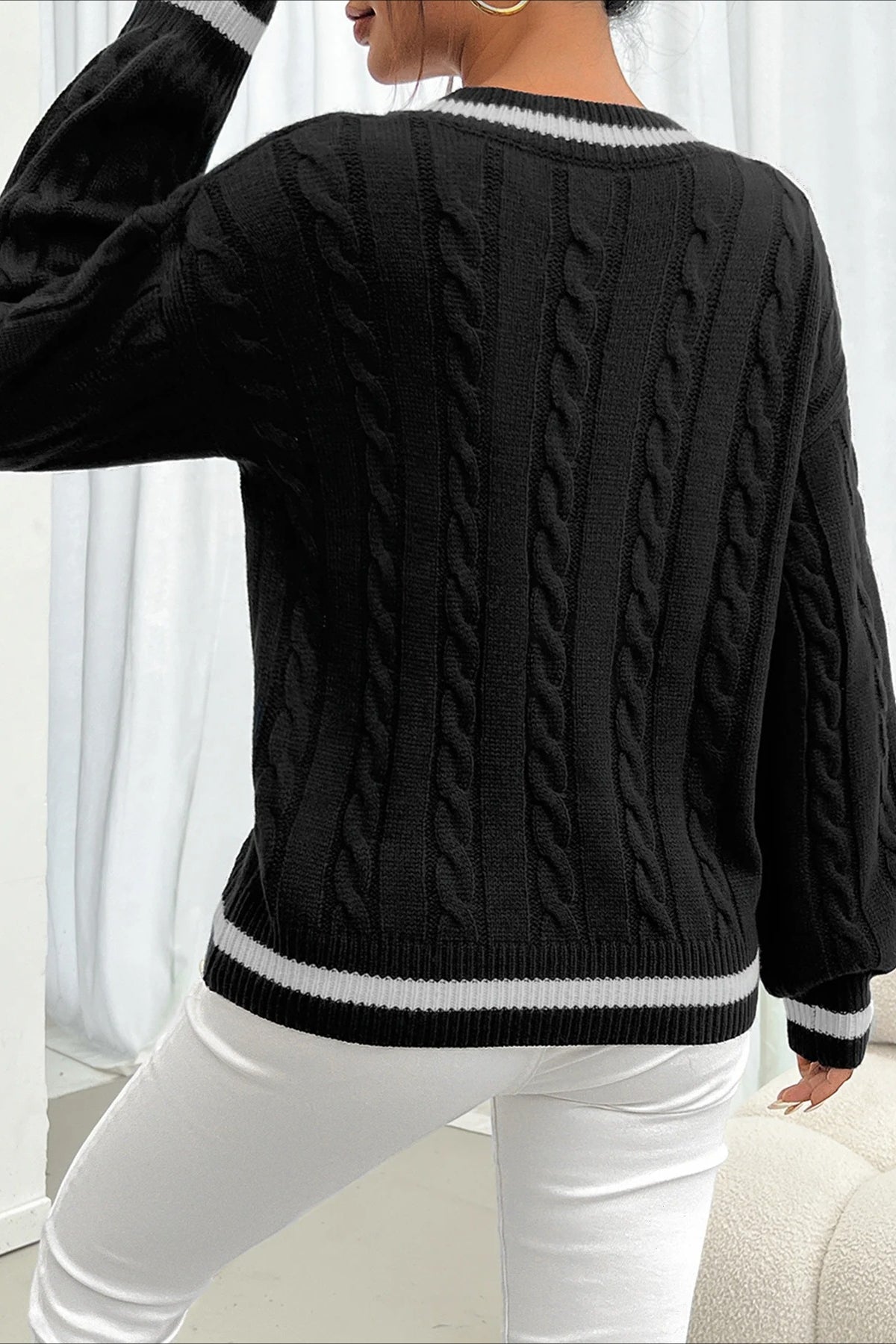 Suéter de Tricô com Decote V e Blocos de Cor