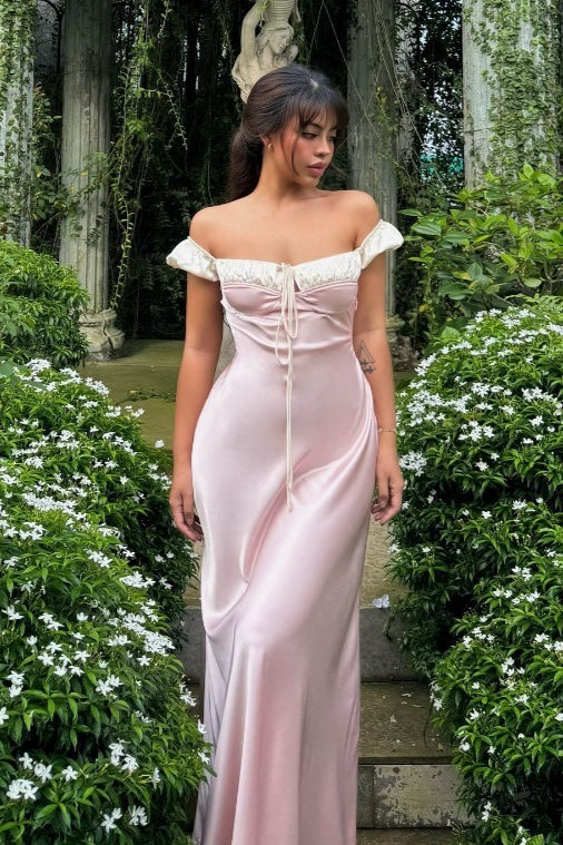 Satin trägerloses gebundenes schmales romantisches Maxikleid