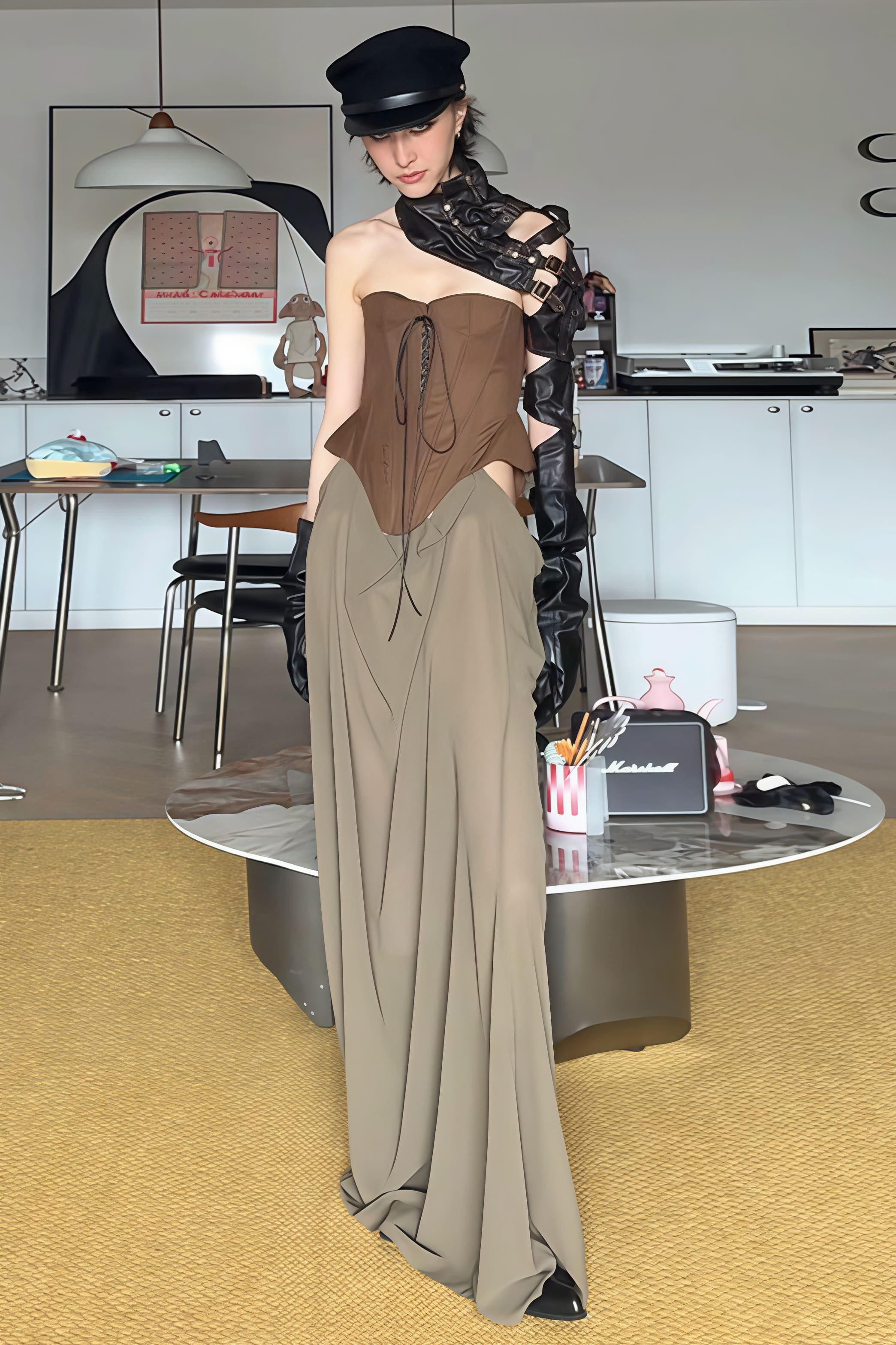 Abito lungo senza spalline a vita alta con blocchi di colore e cuciture a pezzi con laccio