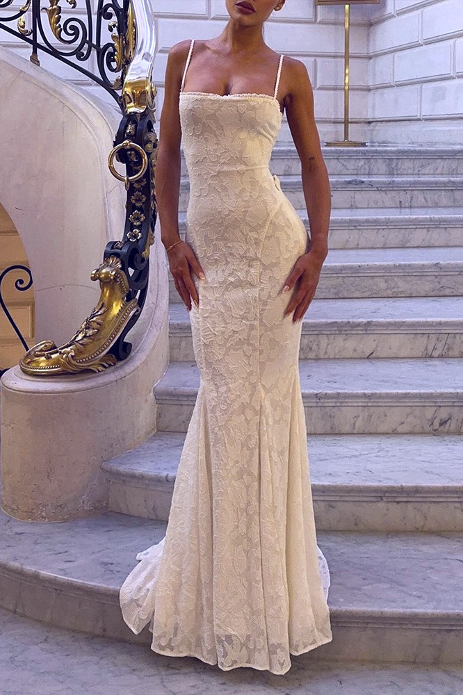 Vestito lungo aderente sexy con schiena scoperta e laccio