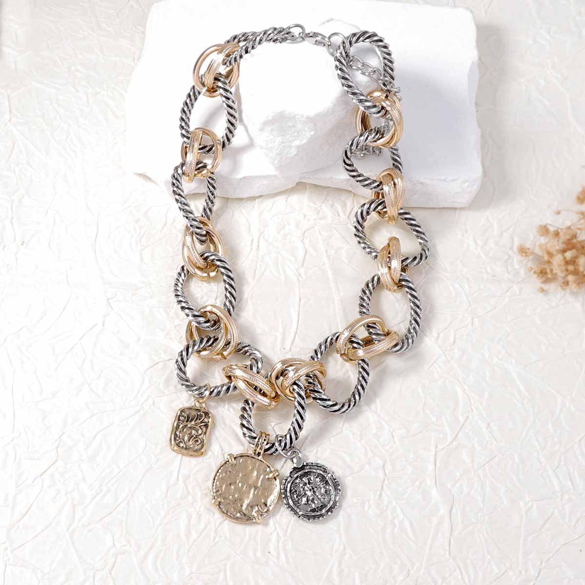 O Ring Interlock Alloy Badge NeckLace