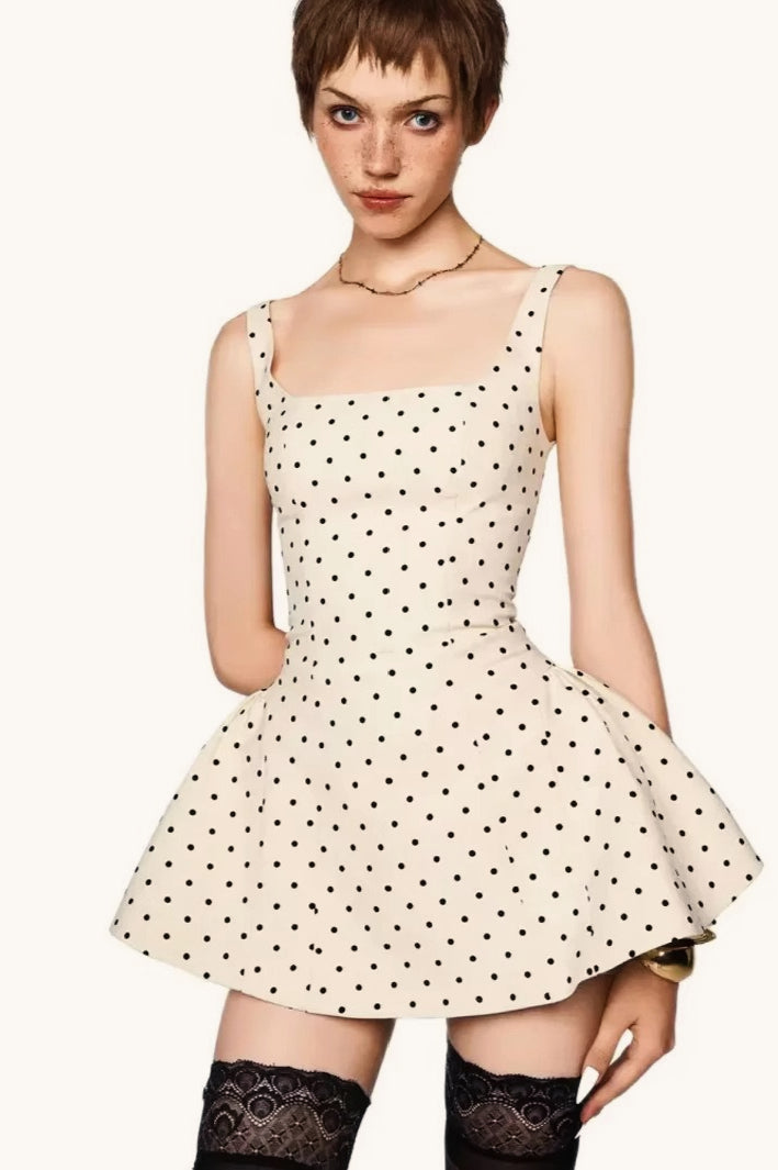 Mini-Kleid mit Polka-Dot-Muster und quadratischem Ausschnitt