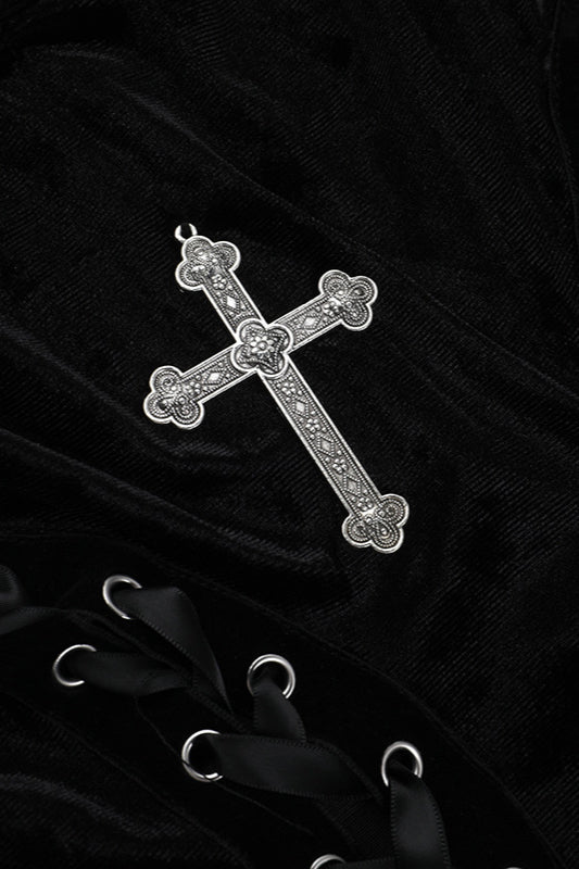 Eng anliegendes Split-Gothic-Kleid