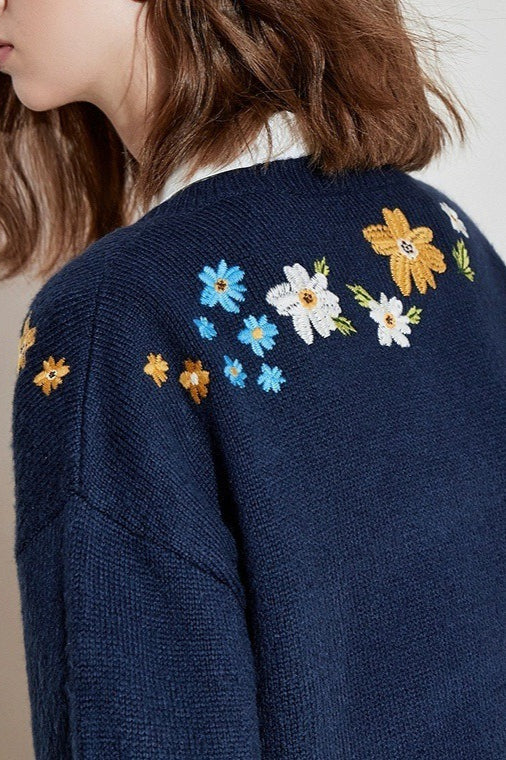 Vintage Floral Embroidered Knit Blouse