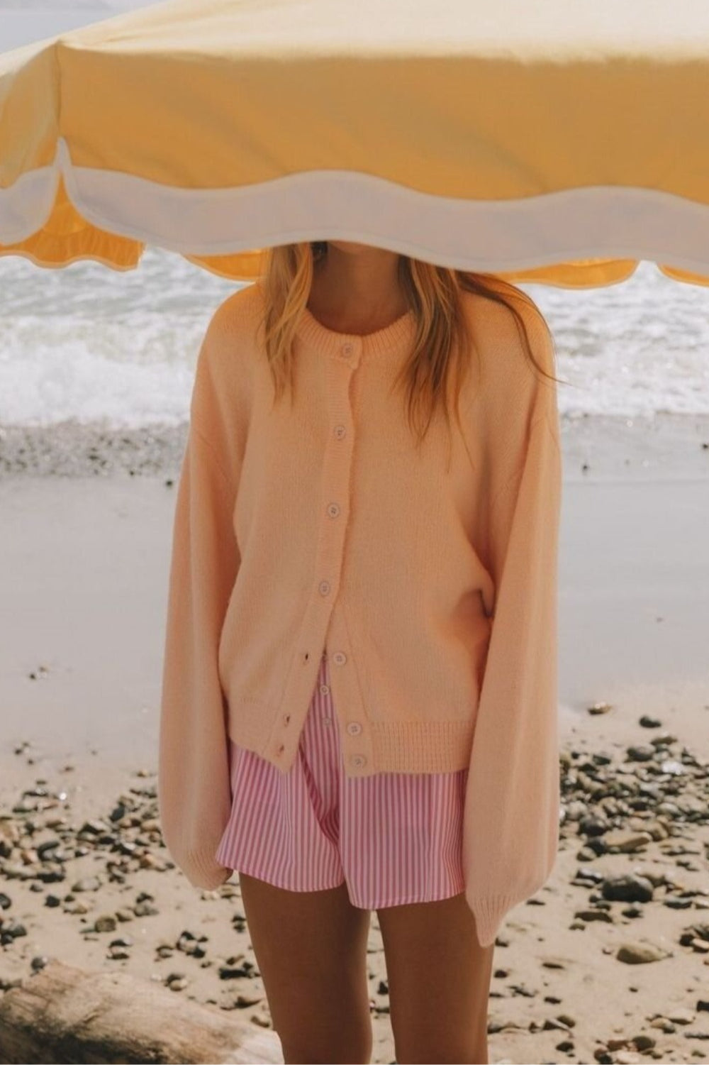 Cardigan lavorato a maglia a maniche lunghe con bottoni, tinta unita e stile informale