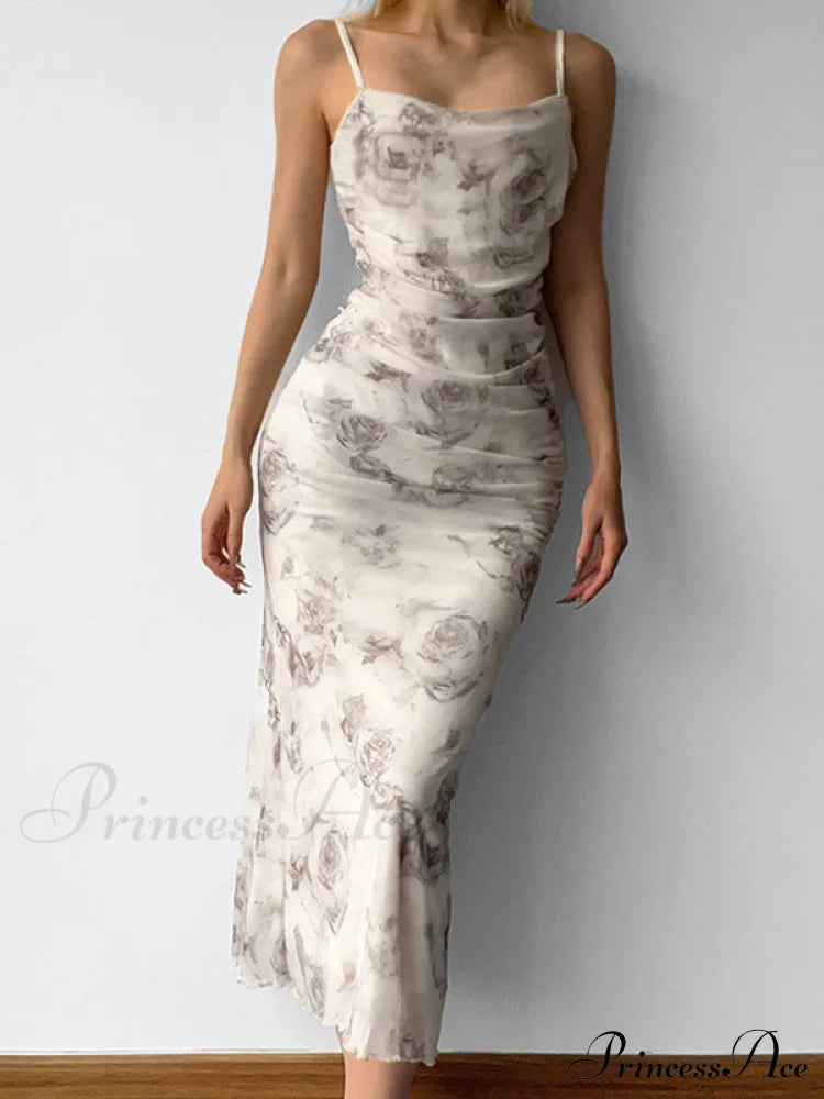 Maxikleid aus Samt mit modischem Neckholder und Rückenschlitz