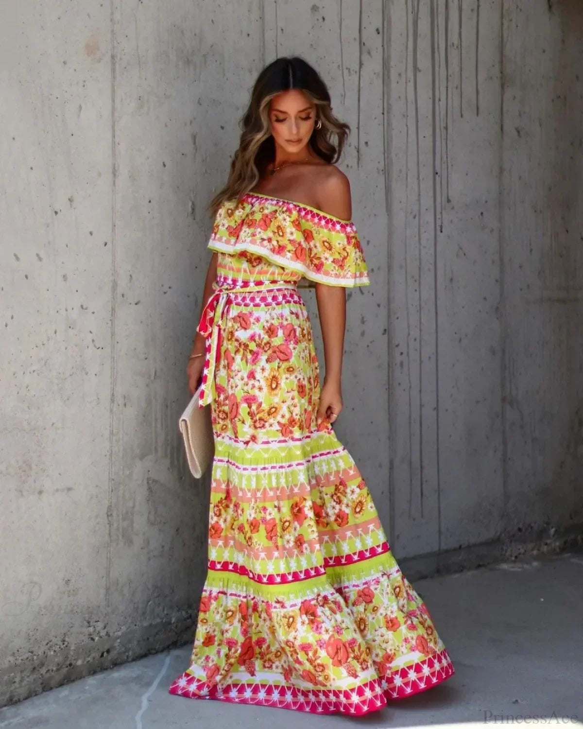 Boho Maxikleid mit Blumenmuster, Carmen-Ausschnitt und Volants