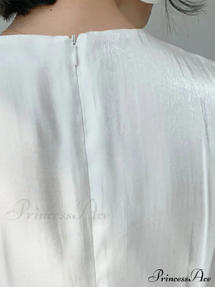 Vestido Midi de Manga Longa na Moda com Botões Decorativos