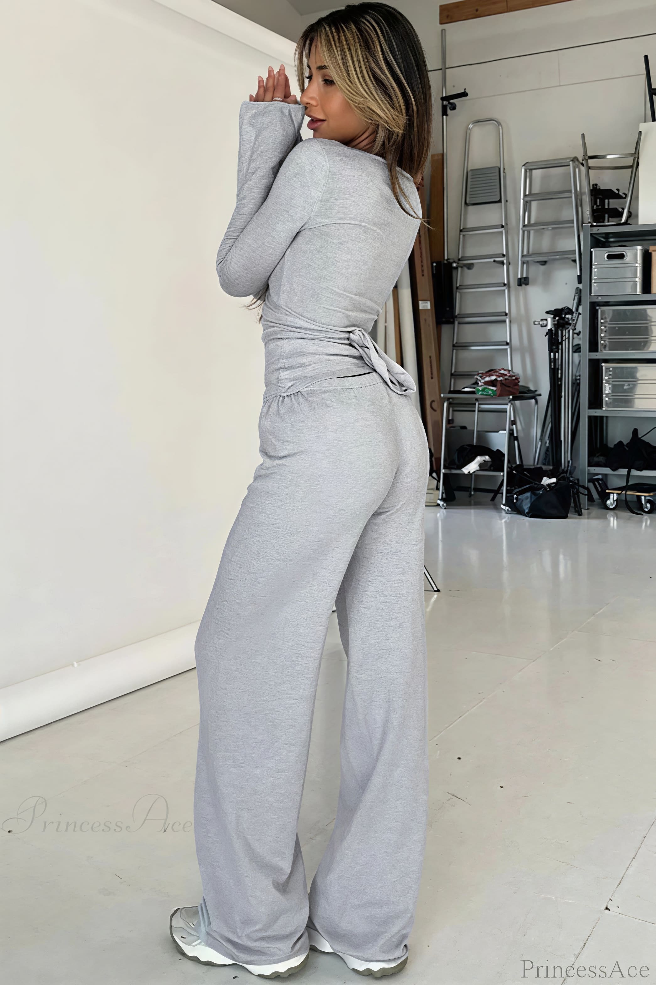 Conjunto de dos piezas: blusa ajustada sexy con escote en V estilo año 2000 y pantalones casuales