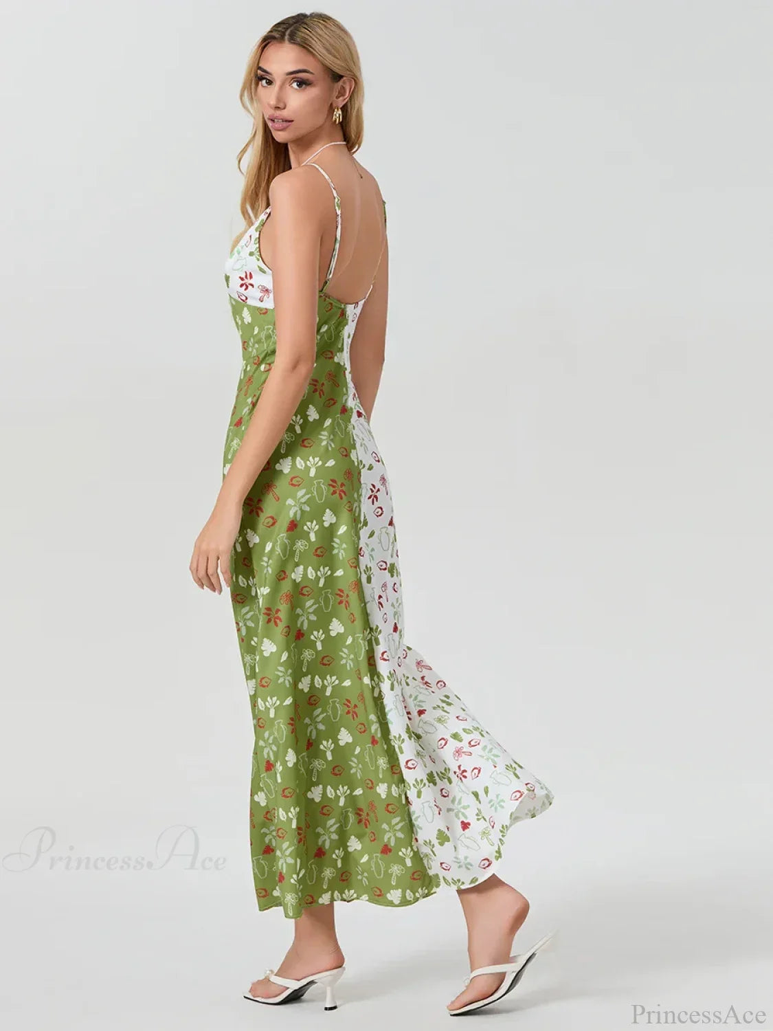 Vestido Floral com Alças Finas, Decote V e Cor Contrastante
