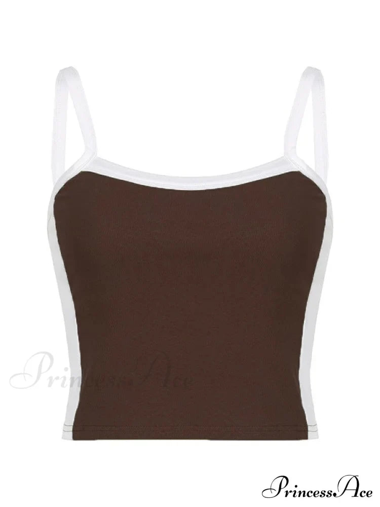 Top corto alla moda a coste con bordi a contrasto