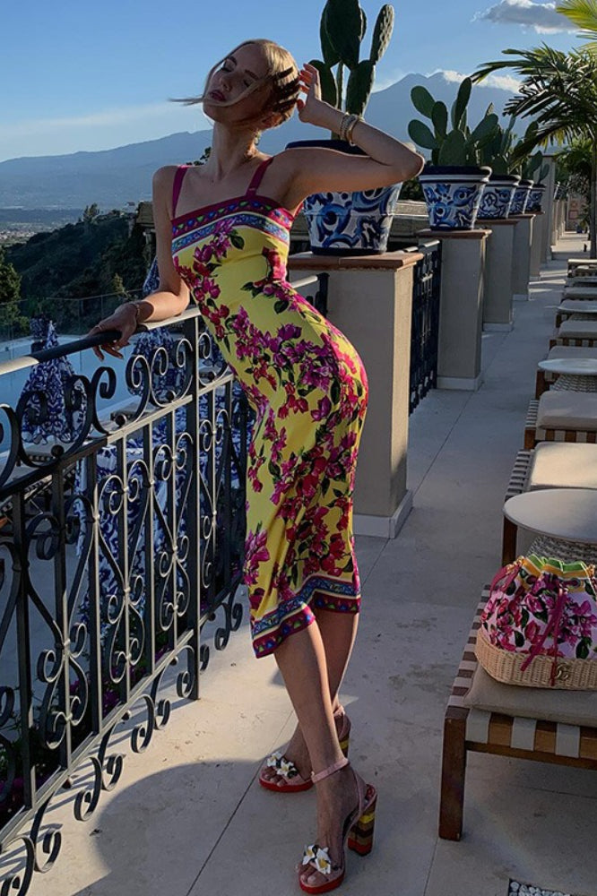 Vestido midi ajustado con tirantes y estampado étnico vintage