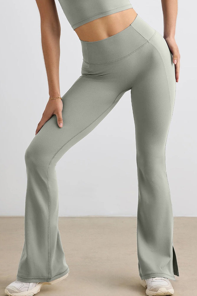 Leggings de entrenamiento acampanados de pierna ancha para realzar glúteos