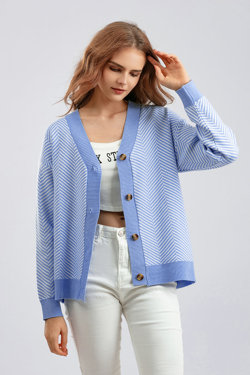 Gestreifter Strickpullover mit V-Ausschnitt und Knöpfen