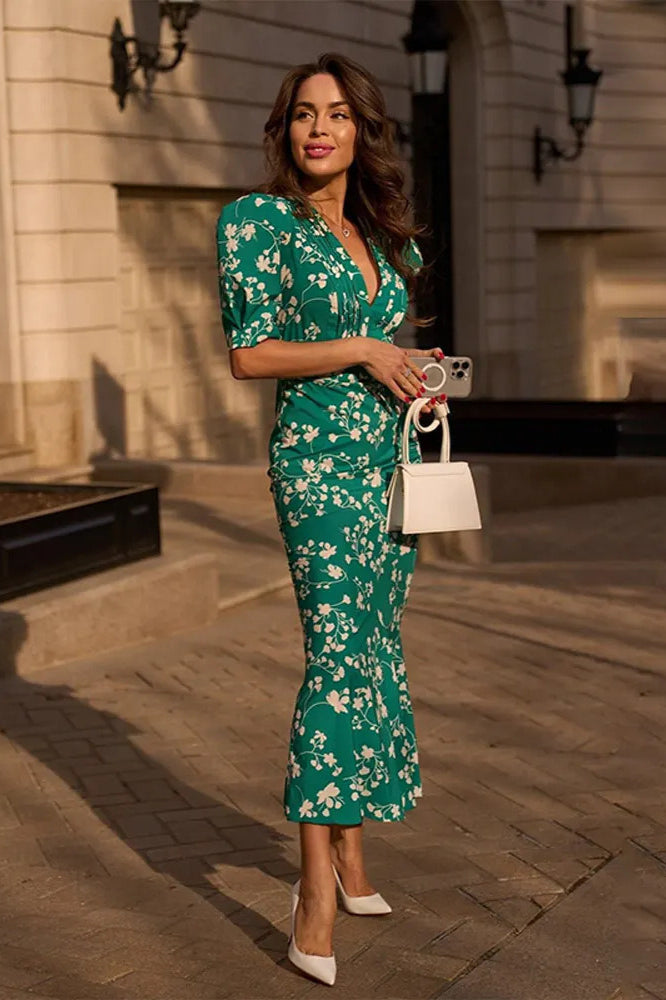 Vestido Floral Justo com Mangas Bufantes