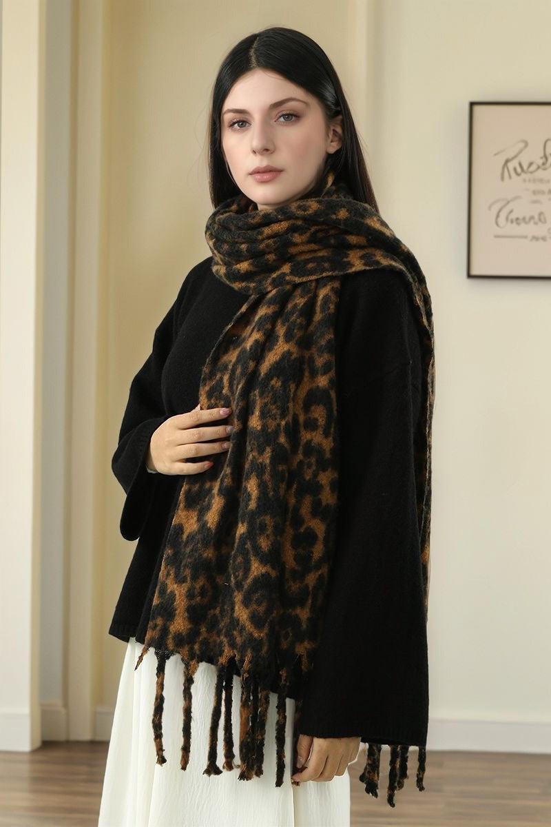 Cachecol Grosso com Estampa de Onça em Cashmere Sintético