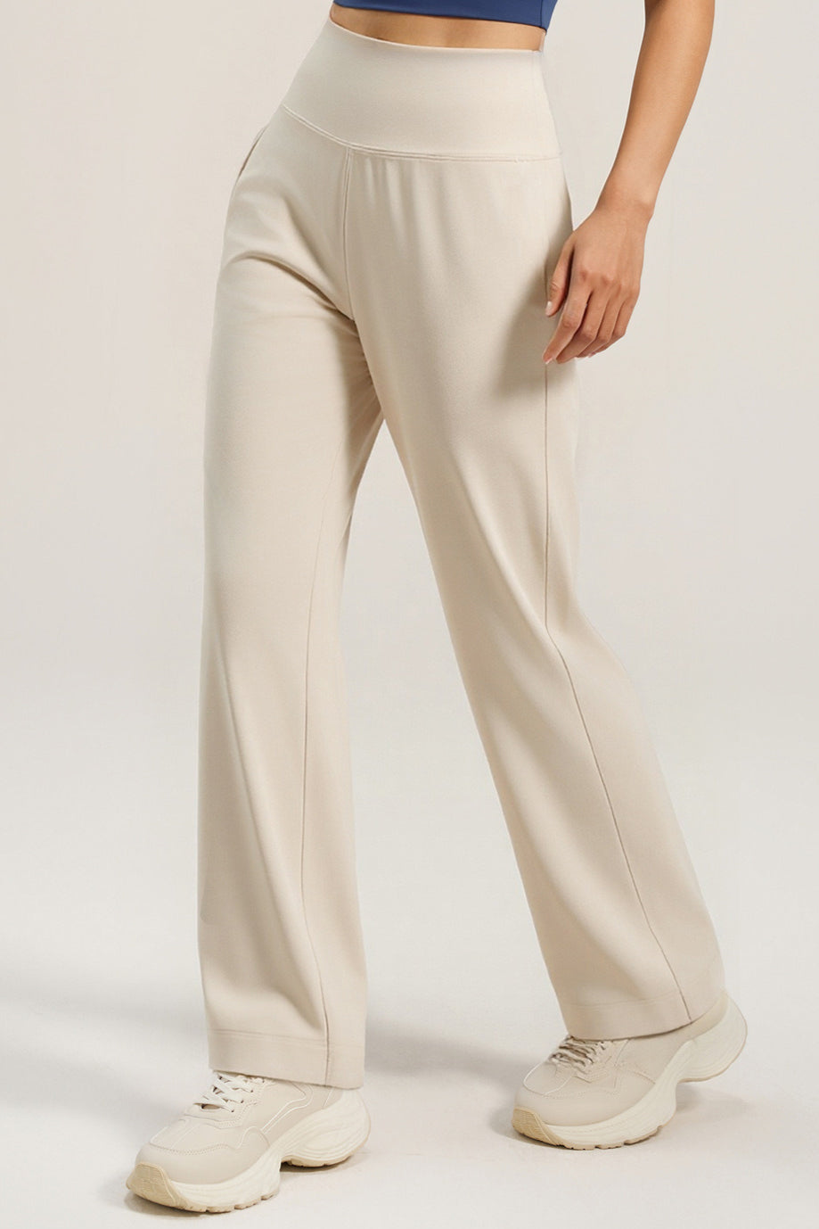 Leggings da yoga a vita alta con gamba svasata