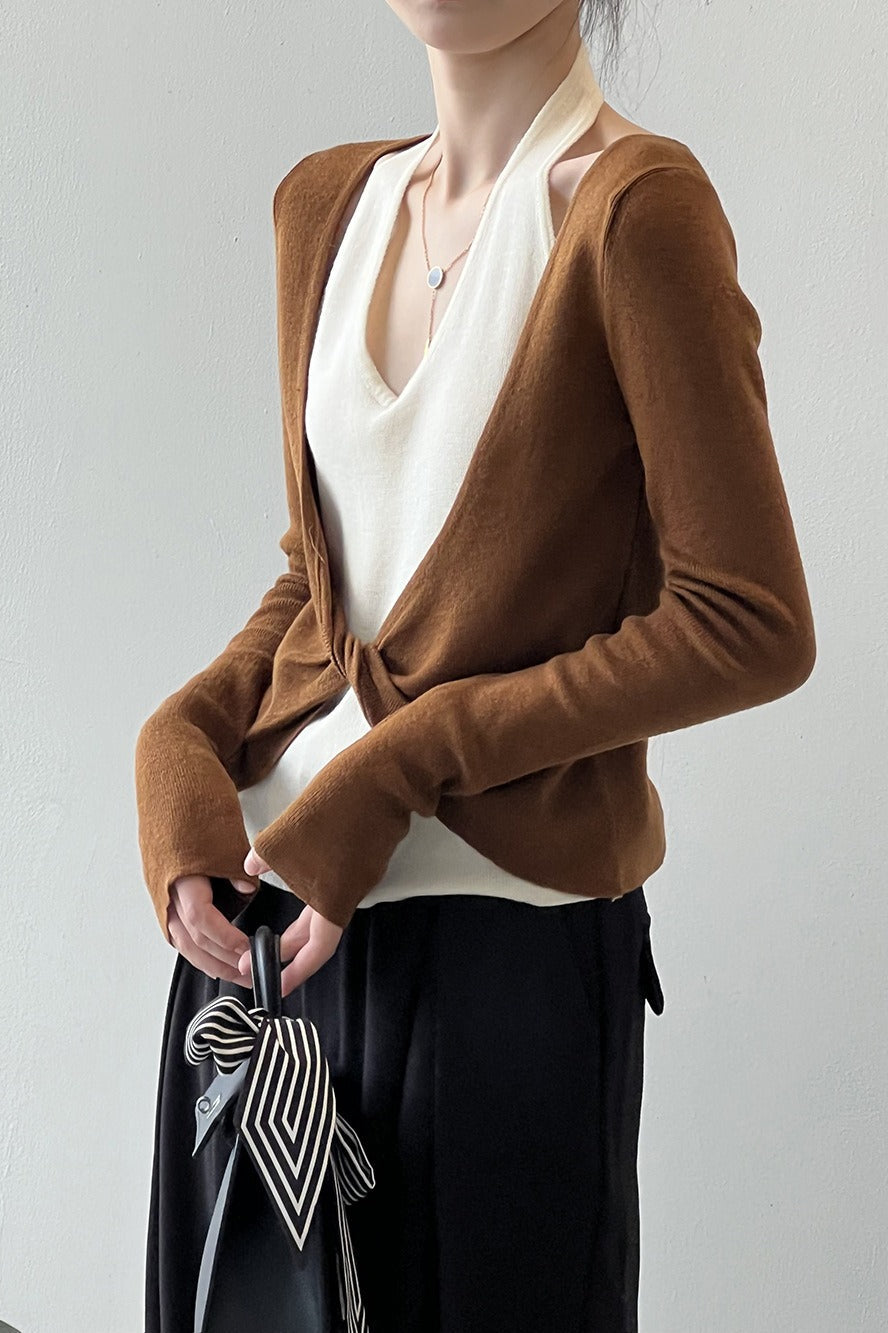 Dlouhé tričko s vrstveným patchworkovým halterem a dlouhým rukávem