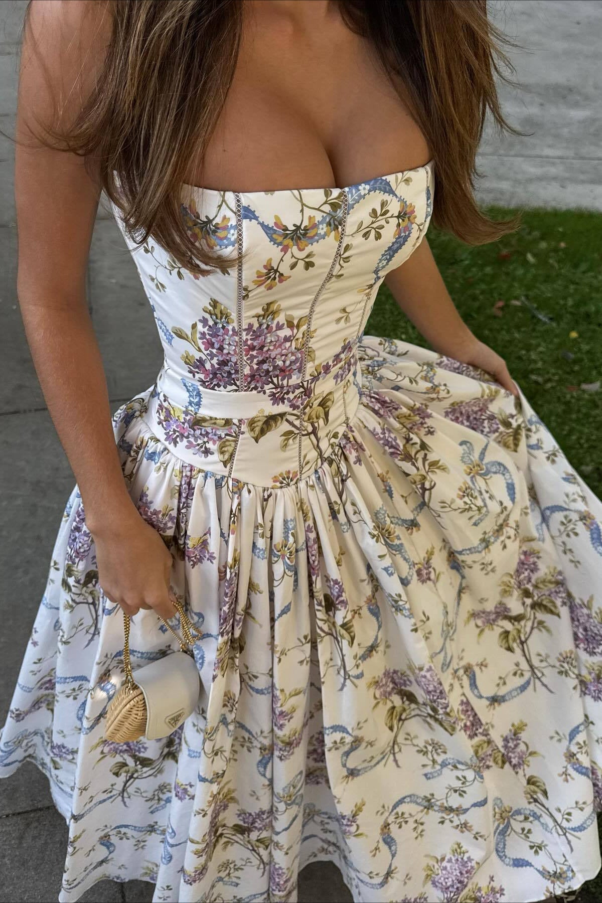 Sexy Trägertop mit tailliertem Schnitt Elegantes Blumenkleid