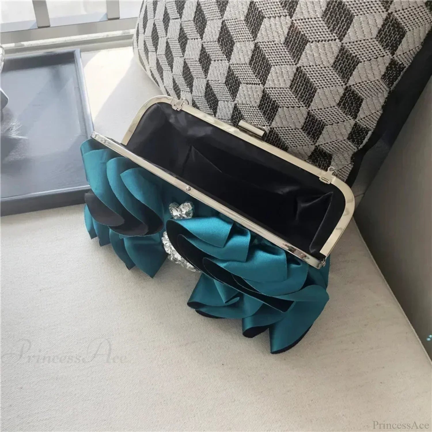 Elegant Red Evening Rhinestone Clutch Wristlet