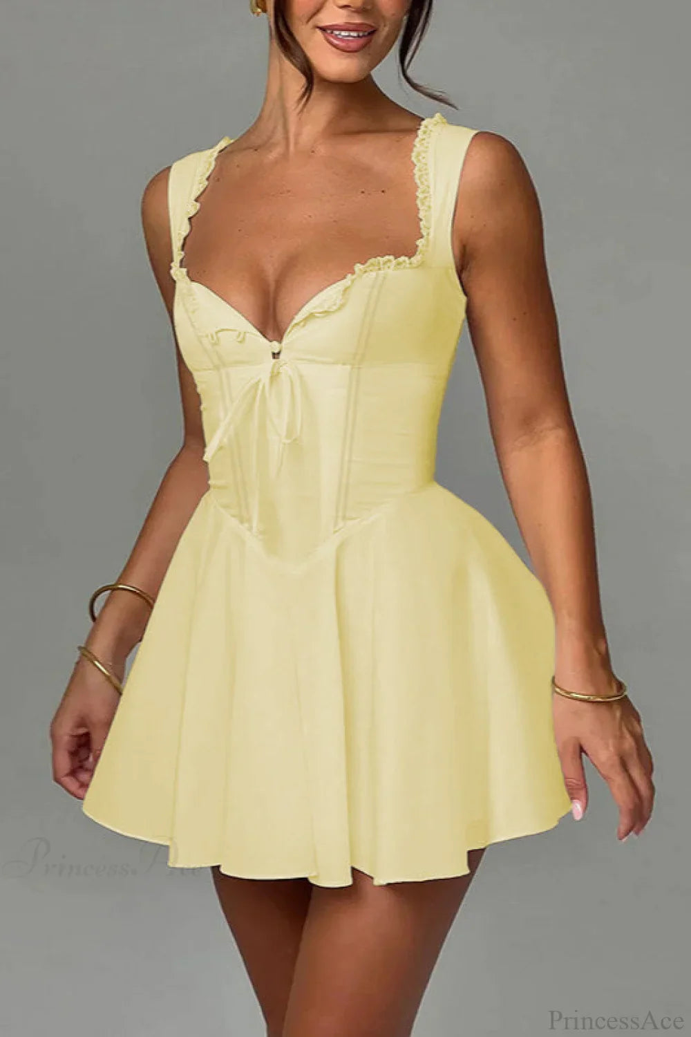 Robe mini sexy élégante taille fine coupe trapèze
