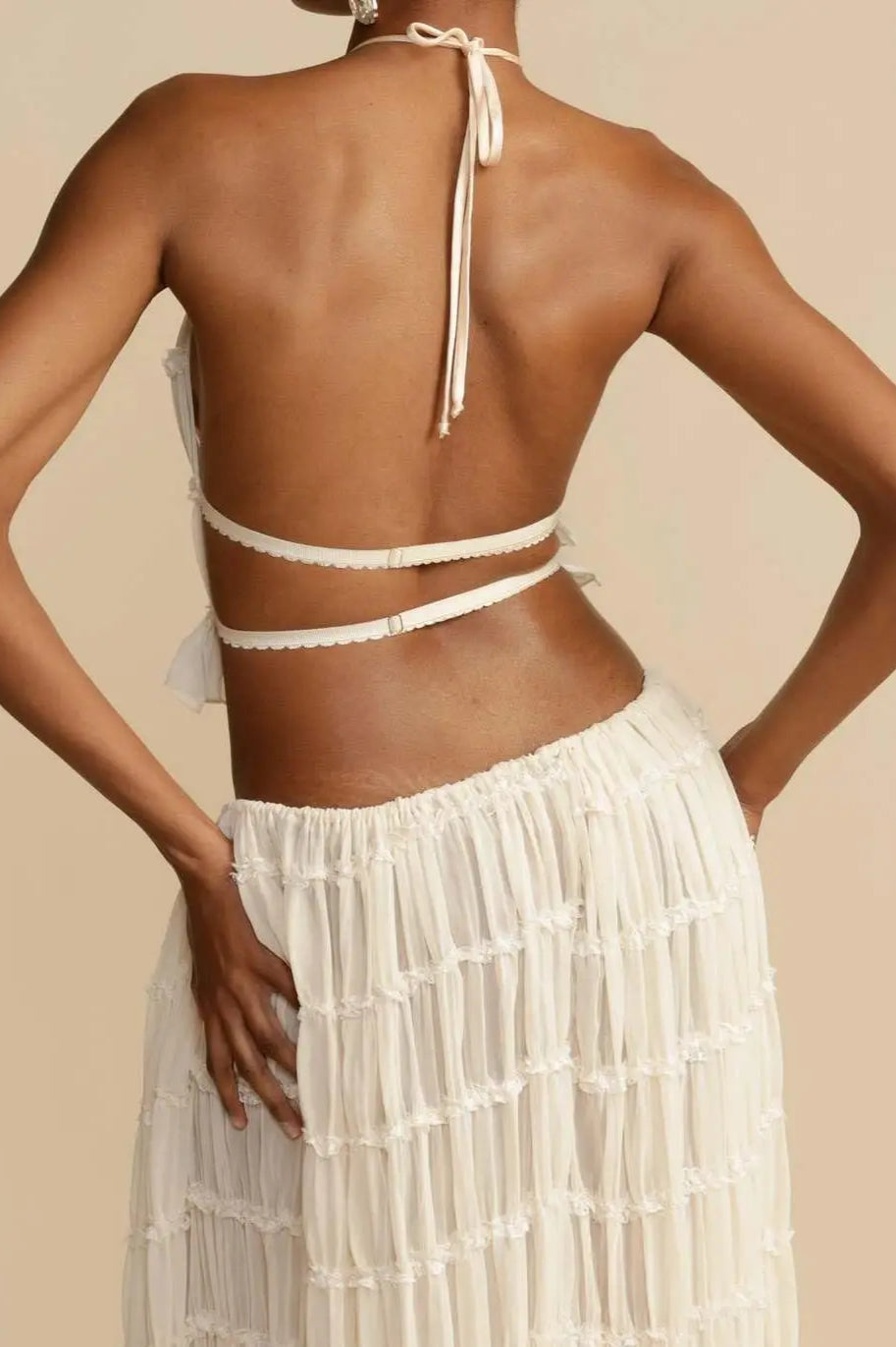 Gerüschtes Neckholder-Top und Maxirock im Bohème-Stil Kleid