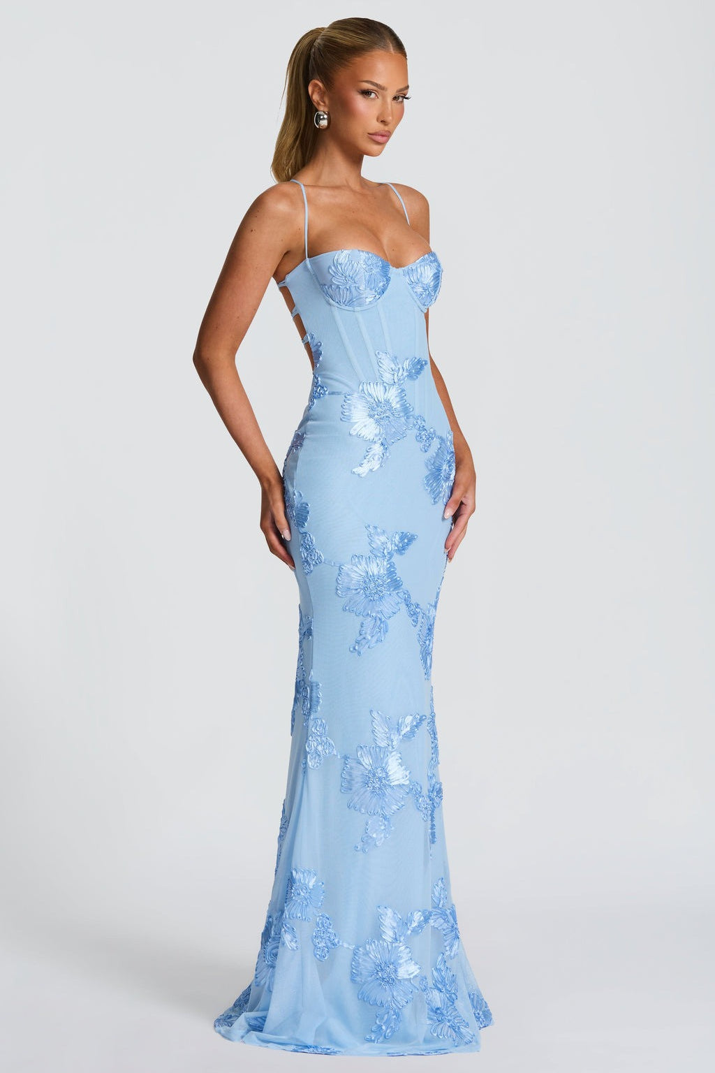 3D Applique Bone Pad Tie Back Solid Prom Dress