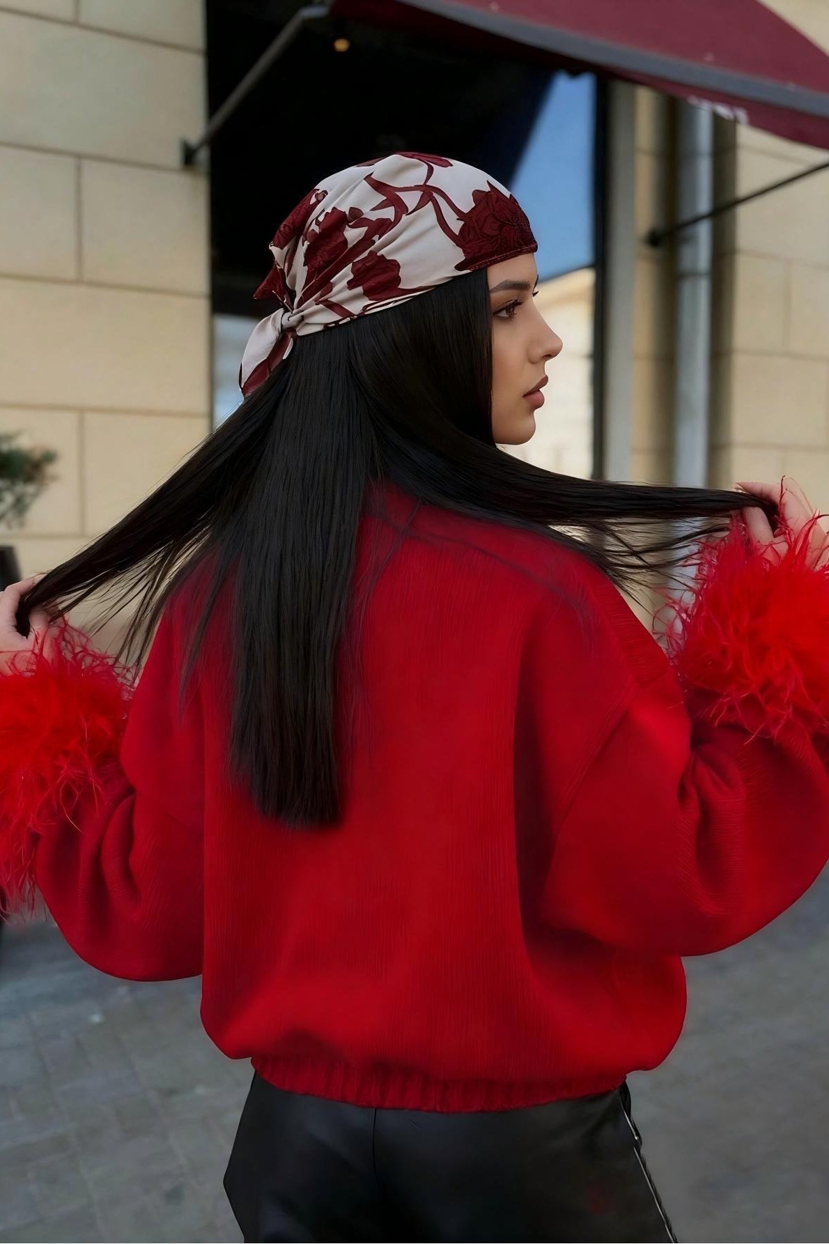 Kuscheliger Bündchen-Metallknopf-Strickjacke