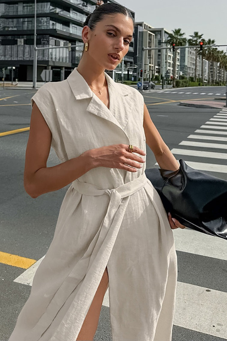 Abito lungo a vita alta in lino e cotone con spacco e cintura