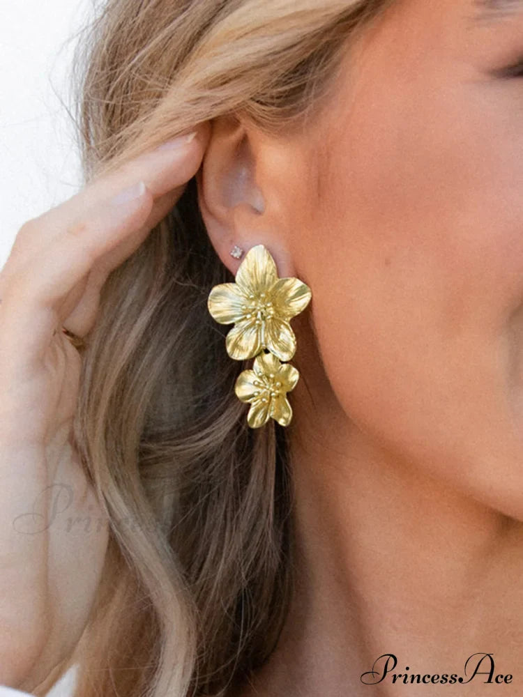 Fashionable Charming Flower-Shaped Earrings