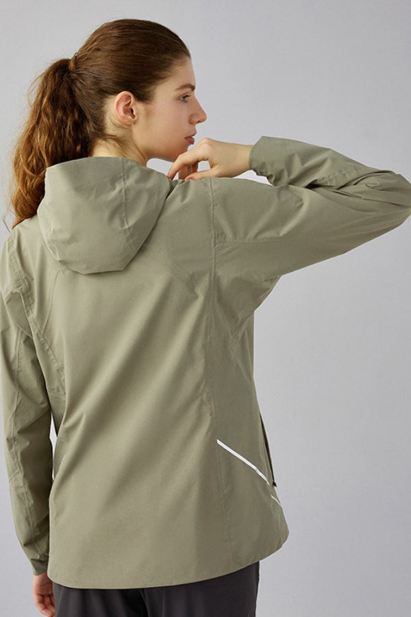 Veste à capuche doublée en polaire coupe-vent