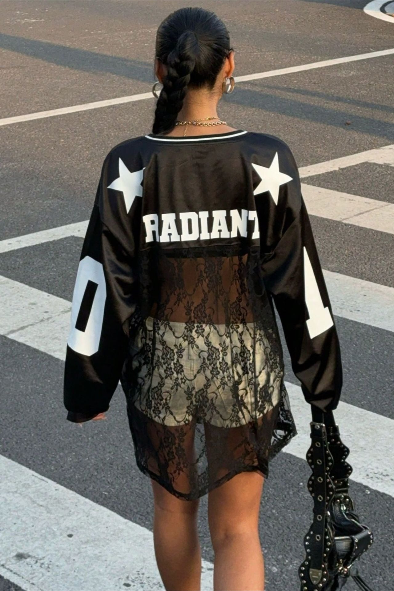 Spitzen-Durchscheinendes V-Ausschnitt Bedrucktes Sweatshirt