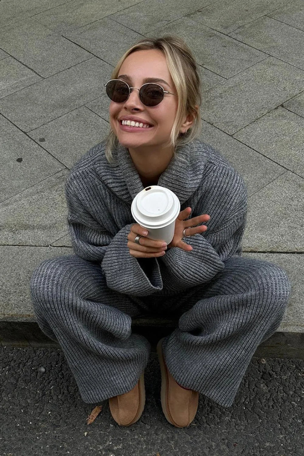 Completo Due Pezzi a Maglia con Colletto e Mezza Cerniera, Maniche Lunghe e Pantaloni Larghi